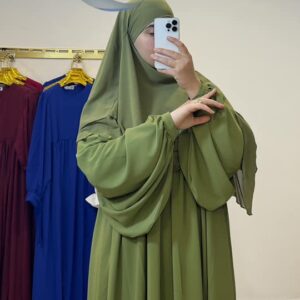 Zahra vert militaire