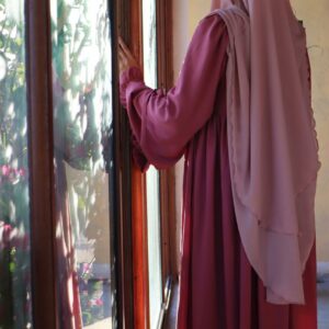 Abaya femme une pièce "Takwa" Rose poudré longue abaya femme robe moderne Tunisie
