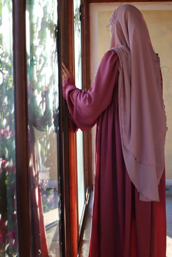 Abaya femme une pièce "Takwa" Rose poudré longue abaya femme robe moderne Tunisie